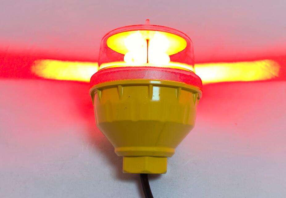 l 810 light